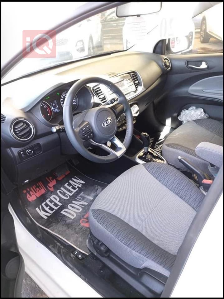 Kia Pegas
